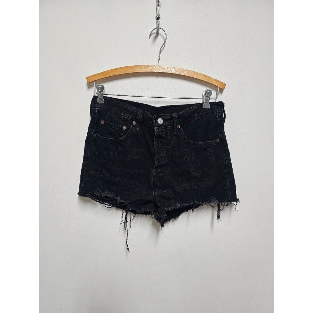 Levi’s 501 Button Fly Cut Off Denim Shorts Womens W28  Raw Hem